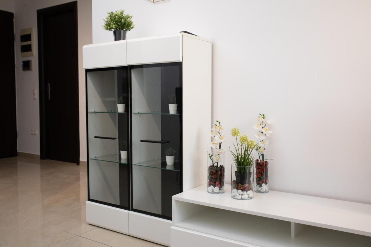 Nobel: Premium Two-room In Bucharest's Center! Appartamento *